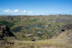 2016-Inside-the-Ranu-Kau-crater-Easter-Island-Pacific-Ocean-1